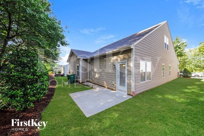 Building Photo - 3747 Littlebrook Dr