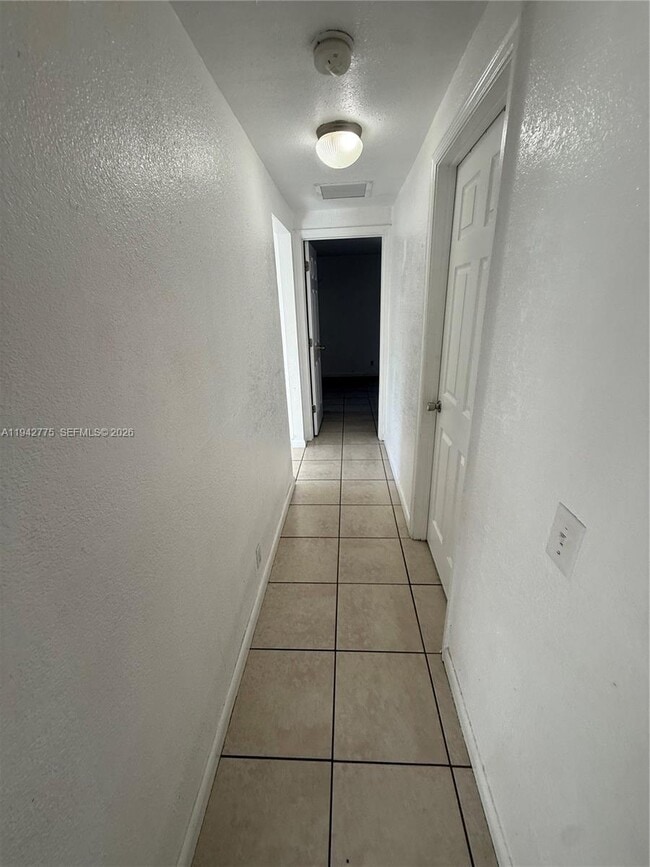 Building Photo - 351 E 17th St