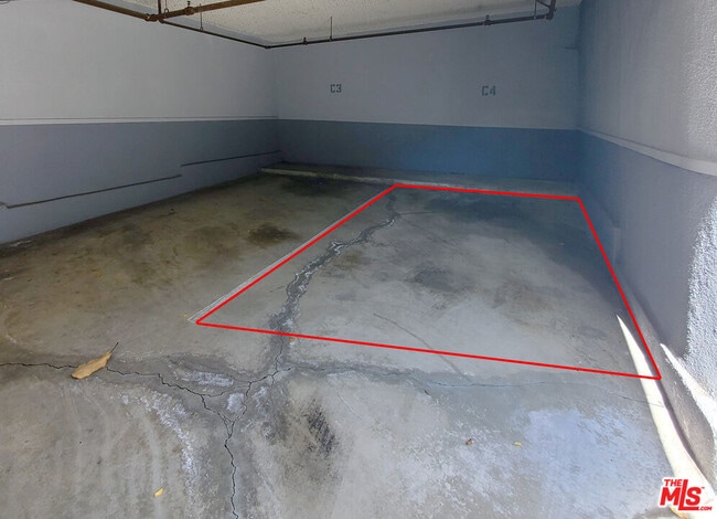 Building Photo - 972 Larrabee St