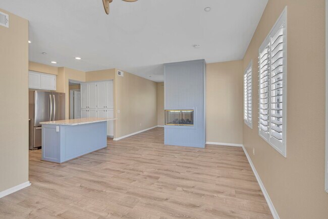 Building Photo - 3183 Dehesa Rd
