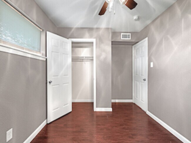 Building Photo - 3031 Sumpter St