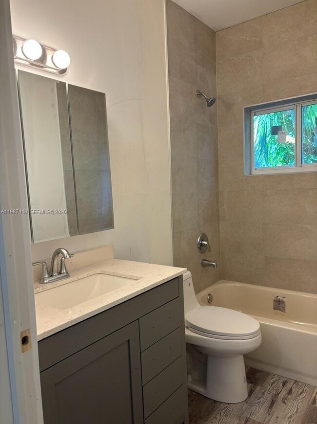 Building Photo - 127 NE 184th Terrace