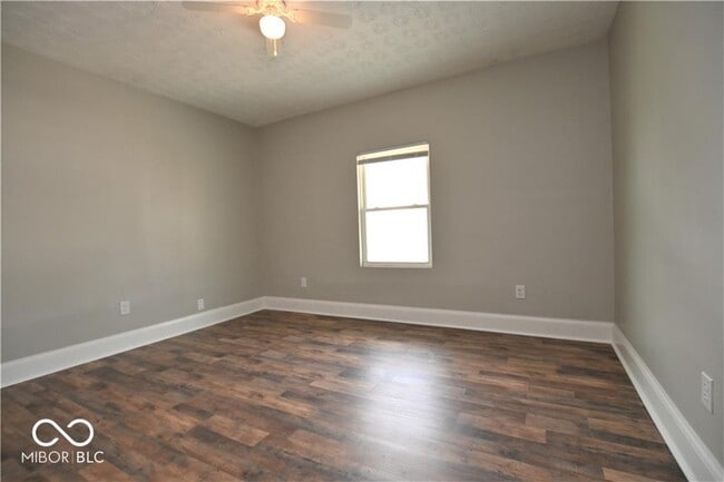 Building Photo - 845 N Rural St