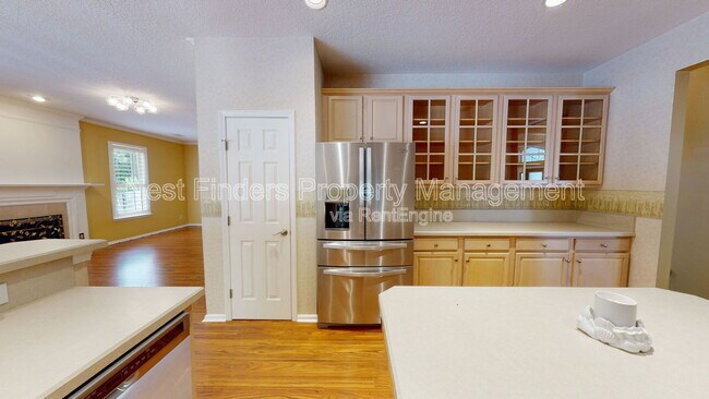 Building Photo - 9035 Hampton Landing Dr E