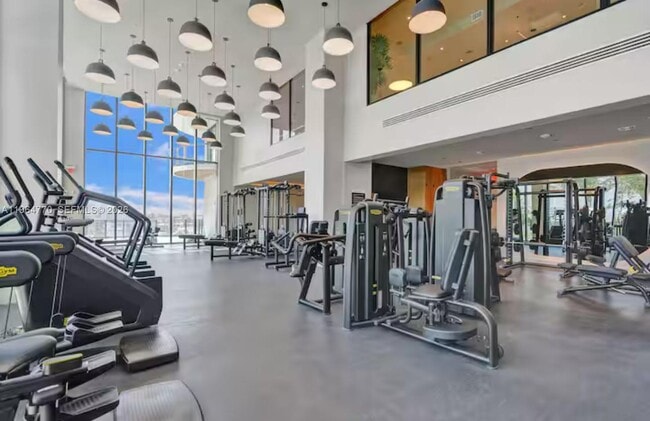 Building Photo - 580 72nd St