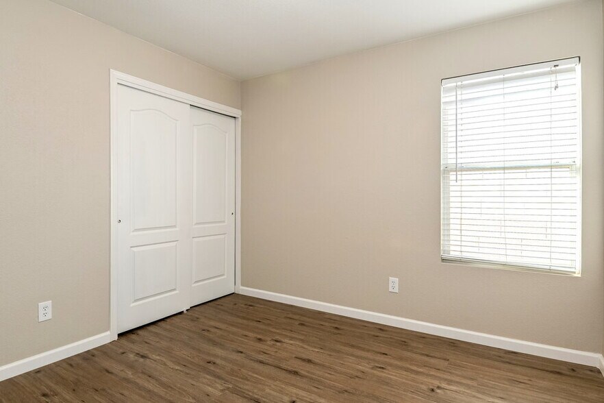 Building Photo - 9511 E Placita Elemental