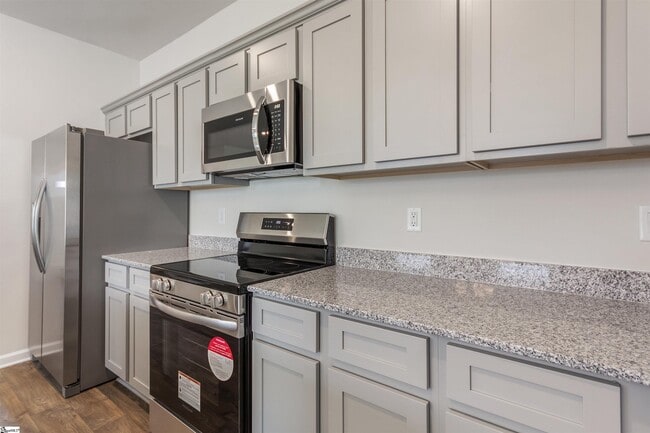 Building Photo - 137 Foundation Wy