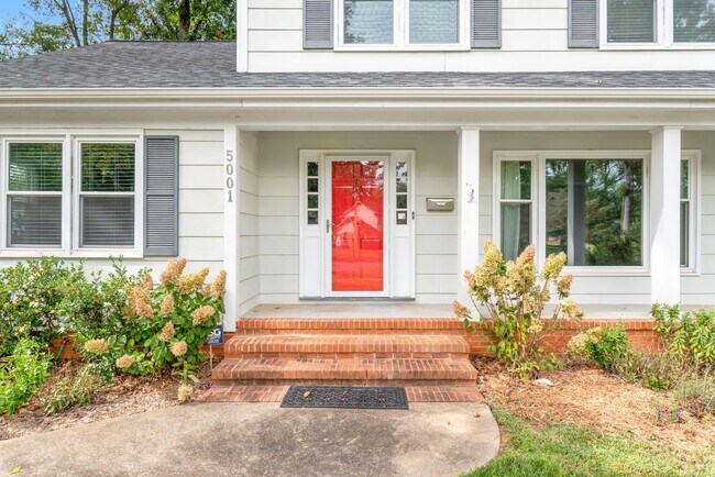 Building Photo - 3 Bedroom home in Coventry Woods!