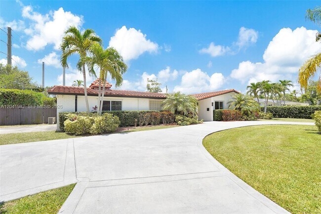 Building Photo - 7700 SW 139th Ter