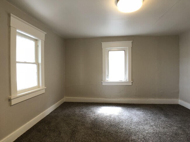 Building Photo - 646 Washington Ave