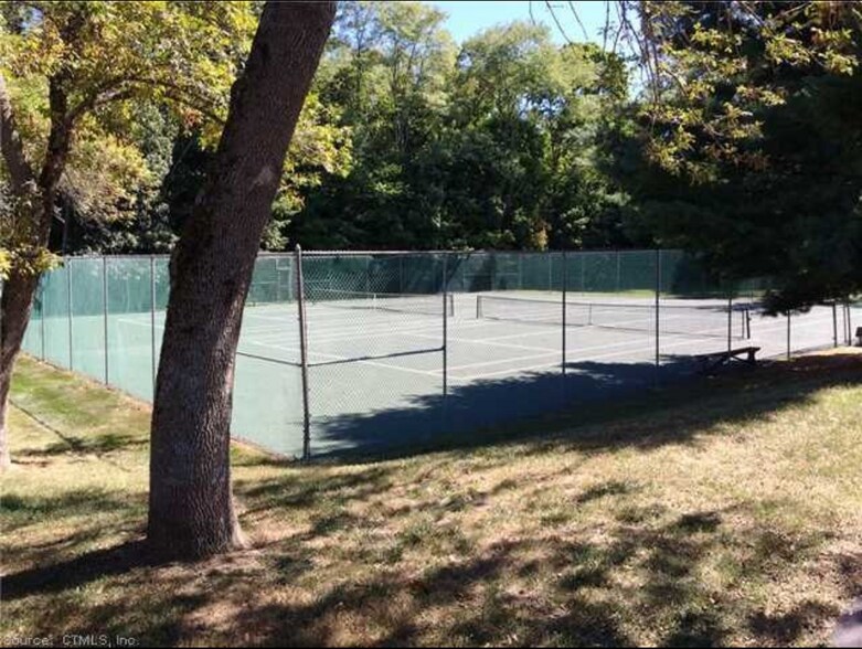 Rivers Edge private tennis - 3 Wickhams Fancy