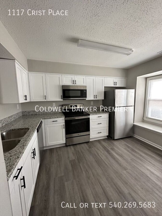 Building Photo - 1117 Crist Pl
