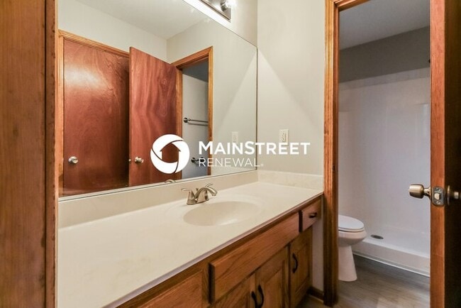 Building Photo - 4 Bedroom Pet-Friendly Home in Kearney, MO with Main Street Renewal