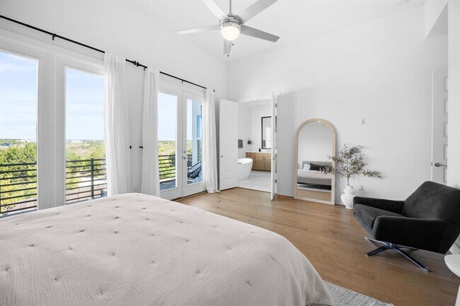 Building Photo - 7308 Cordoba Dr