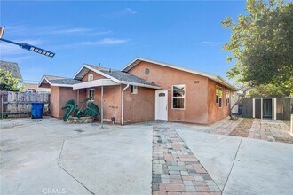 Building Photo - 313 N Hicks Ave