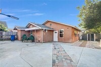 Building Photo - 313 N Hicks Ave