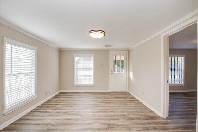 Building Photo - 1051 W Little York Rd