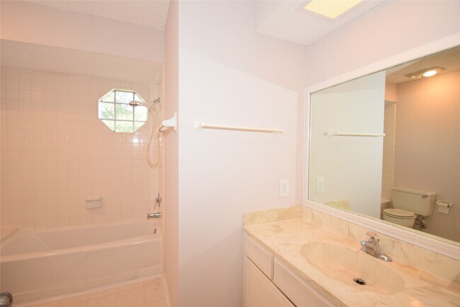 Building Photo - 14239 Misty Meadow Ln