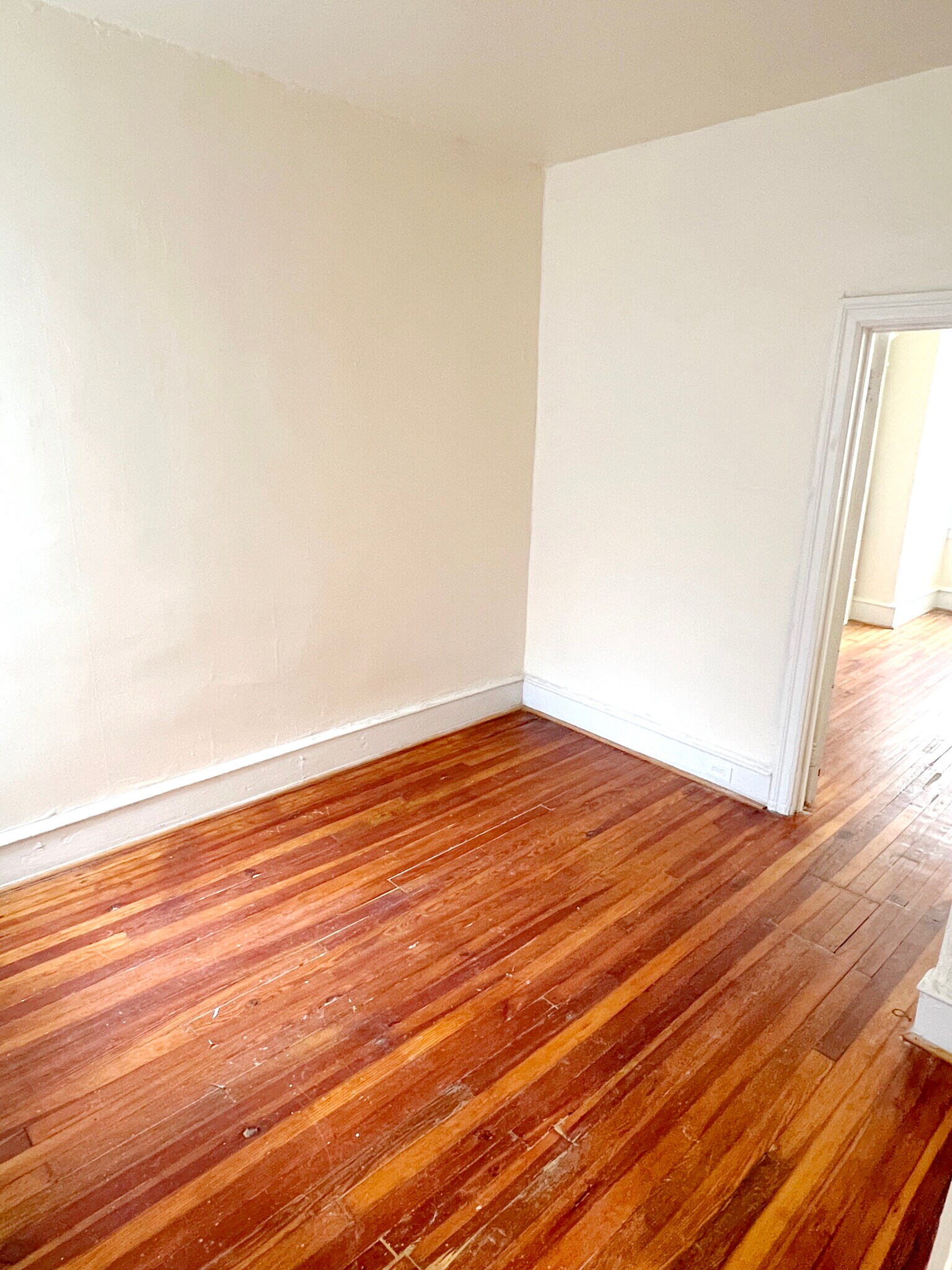 Building Photo - 2413 S 64th St