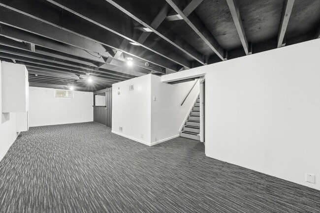 Building Photo - 133 Perthshire Rd