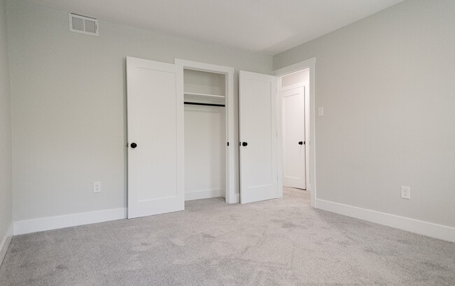 Building Photo - 151 Morrison Dr