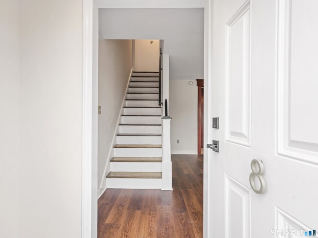 Building Photo - 8 Raleigh Rd