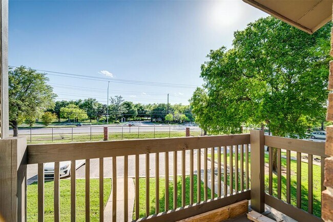 Building Photo - 1830 River Crossing Cir