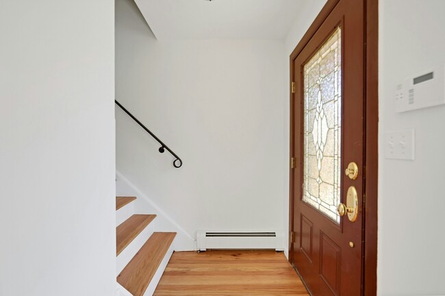 Building Photo - 2413 Hammett Ave