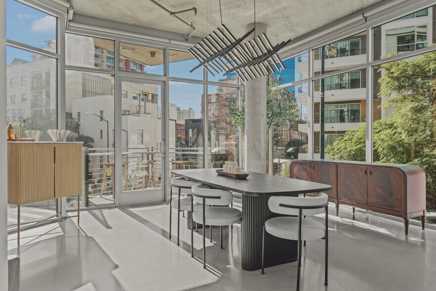 Building Photo - 1050 Island Ave