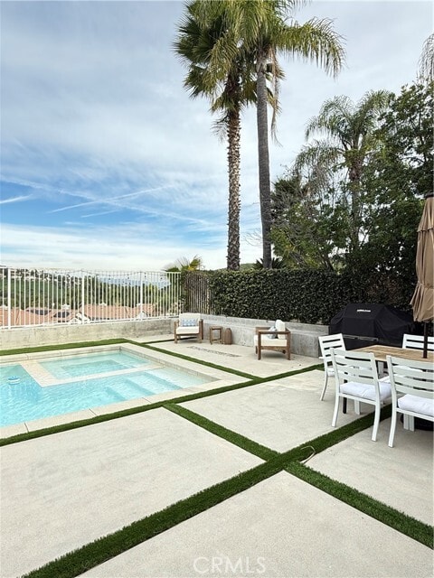 Building Photo - 24725 Cll Serranona