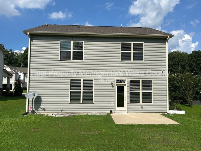 Building Photo - 238 Lynn Dr