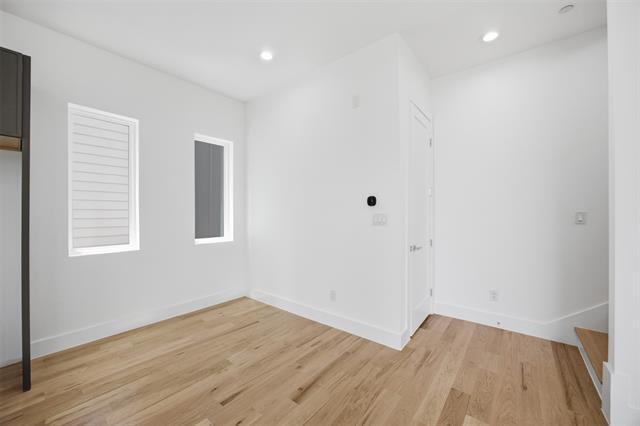 Building Photo - 4605 Belmont Ave