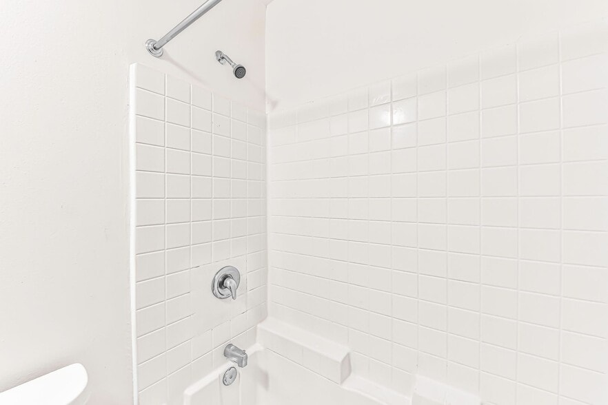 Building Photo - 319 Hermosa Ave