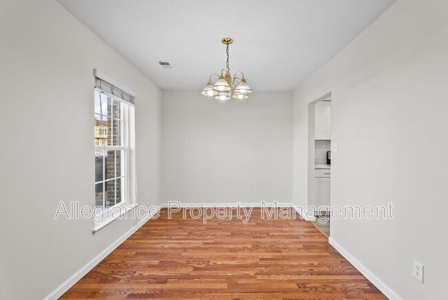 Building Photo - 2108 Monaghan Dr