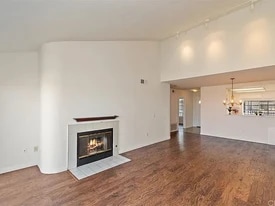 Building Photo - 1414 Brett Pl