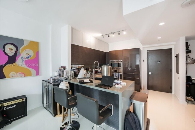 Building Photo - 1080 Brickell Ave