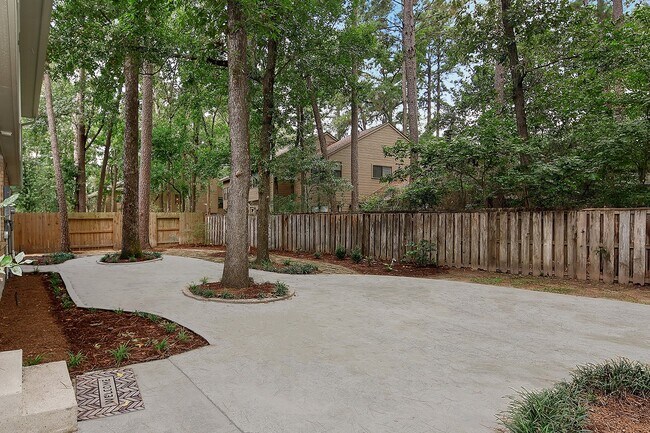 Building Photo - 6 Berryfrost Ln