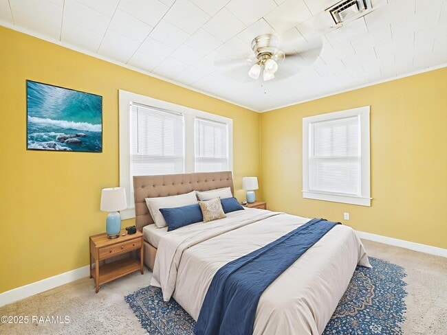 Building Photo - 413 Dorothy St