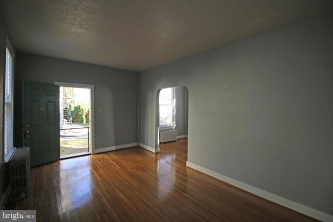 Building Photo - 12 S Filbert St