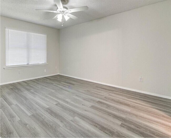 Building Photo - 14500 Donald Dr