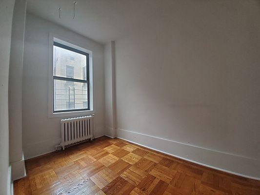 Building Photo - 2 bedroom in Bronx NY 10467