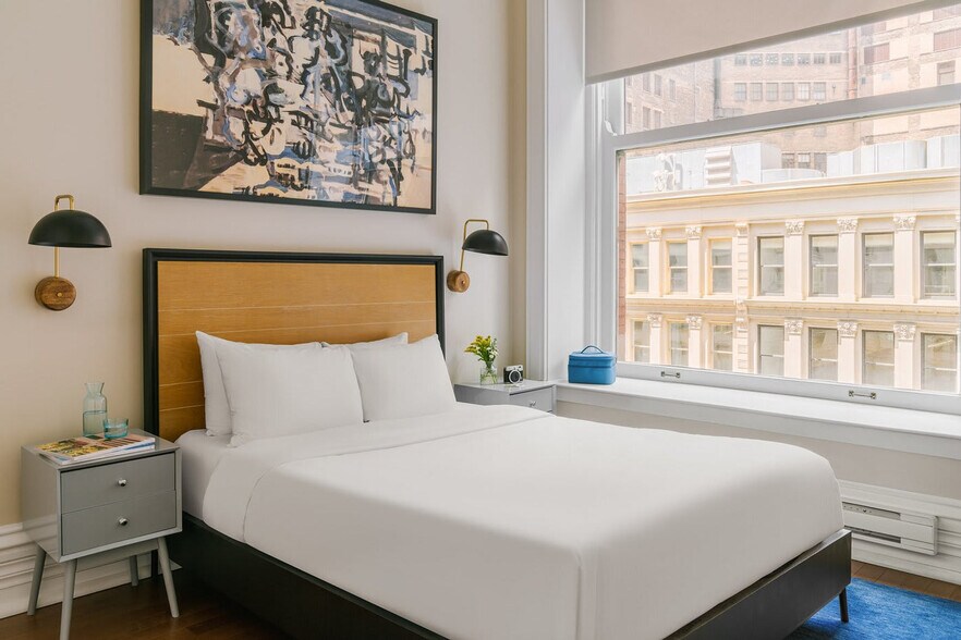 Building Photo - 17 S Wabash Ave