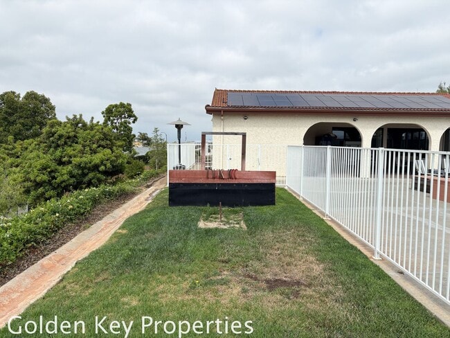 Building Photo - Welcome to the spacious single-level manuf...