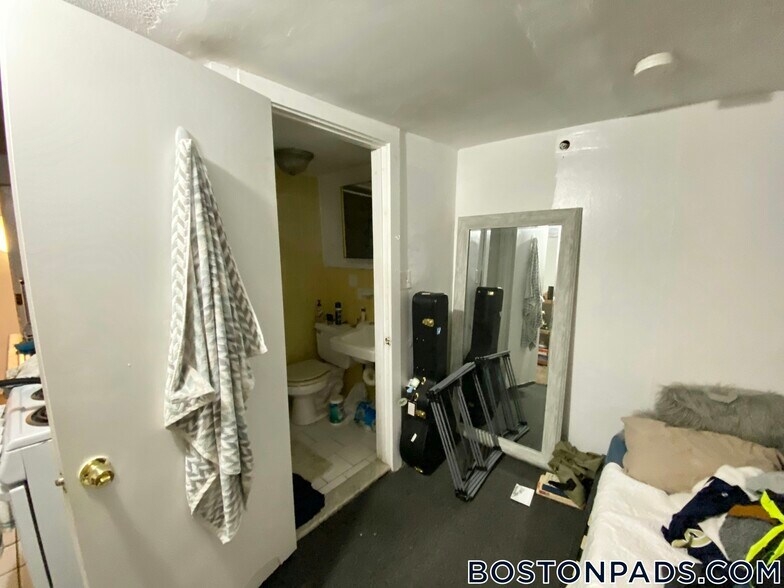 Building Photo - 55 S Huntington Ave