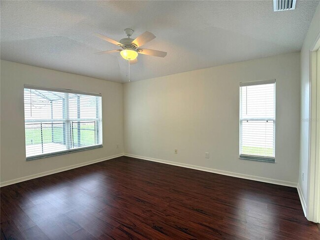 Building Photo - 538 Solana Cir