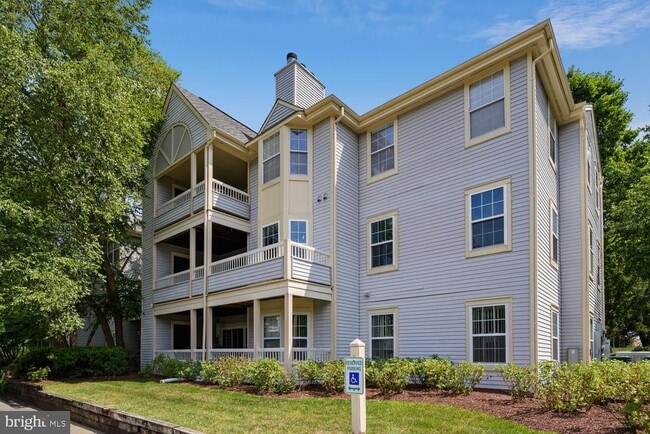 Building Photo - 103 Sequoia Ct