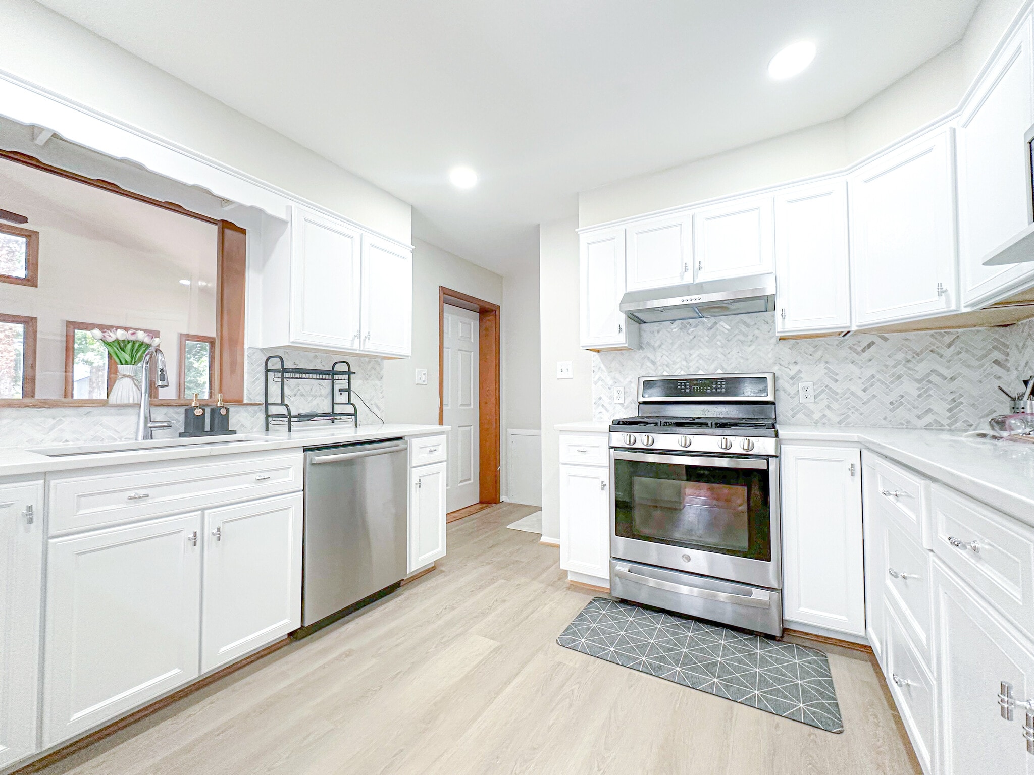 Building Photo - 7515 Havelock St