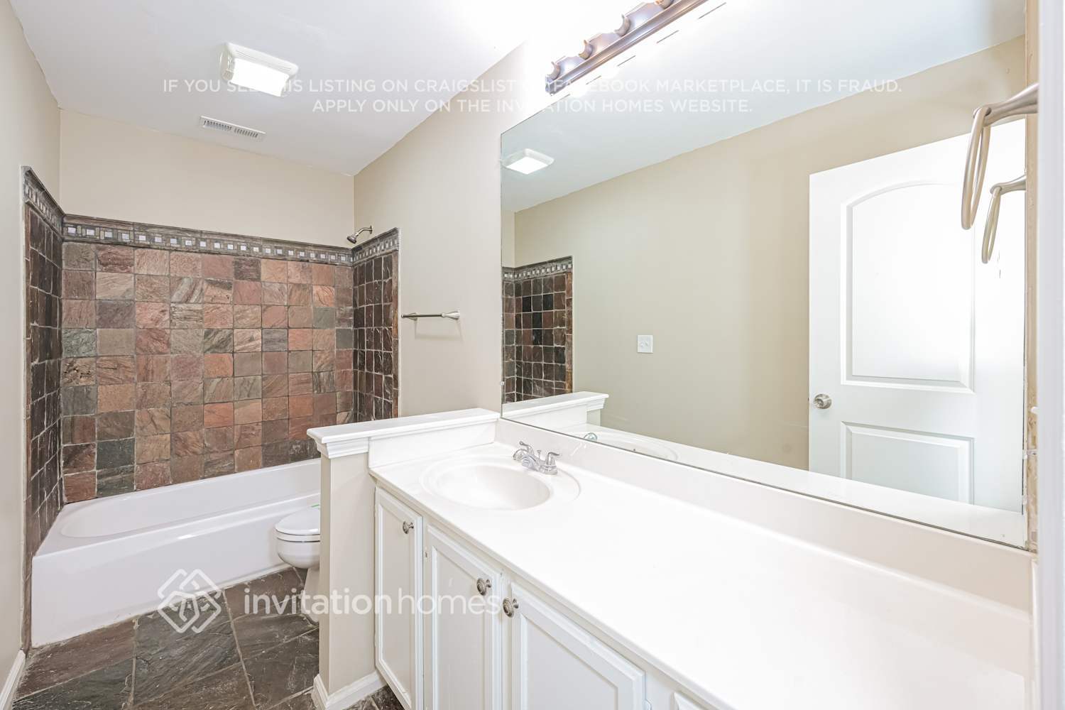 Building Photo - 135 Springlaurel Ct