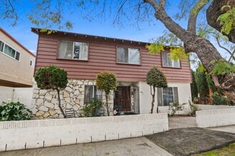 Building Photo - Bright Upstairs Apartment in North Long Beach