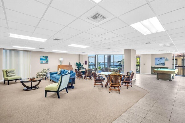 Building Photo - 6158 Palma Del Mar Blvd S